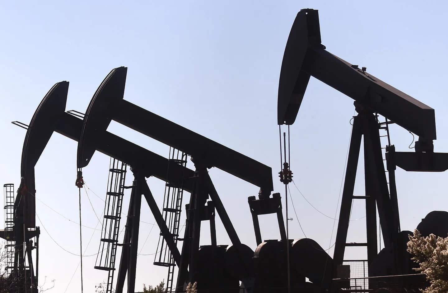 النفط يقترب من 120 دولاراً للبرميل وسط توقعات باستمرار صعوده